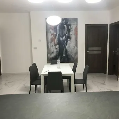 דירה Maisonette Barok Żabbar