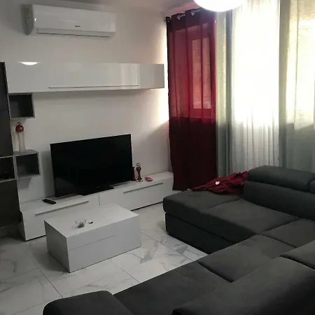 Maisonette Barok דירה *