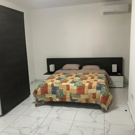 Maisonette Barok דירה *